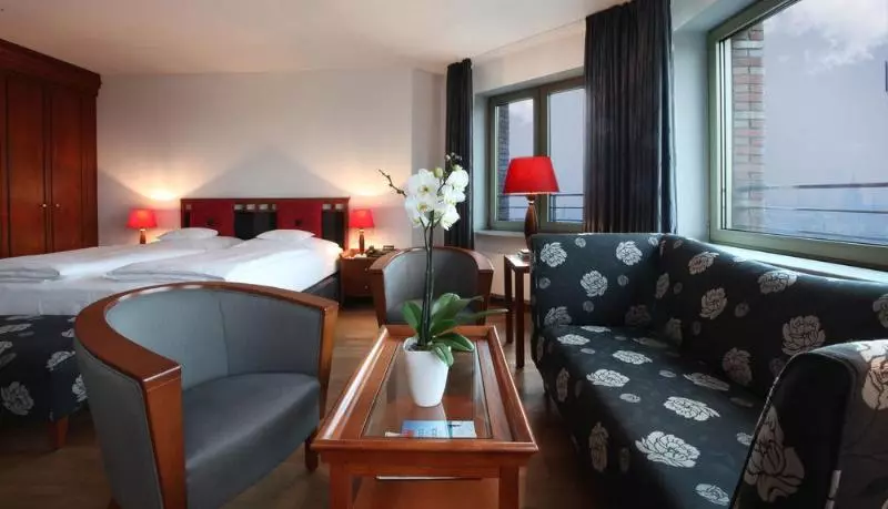 スイート, Lindner Hotel Frankfurt Main Plaza, Part Of Jdv By Hyatt