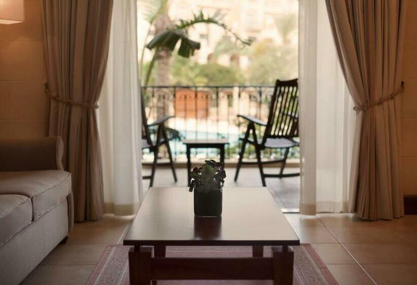 سوییت جونیور با چشمانداز استخر, Kempinski Hotel San Lawrenz