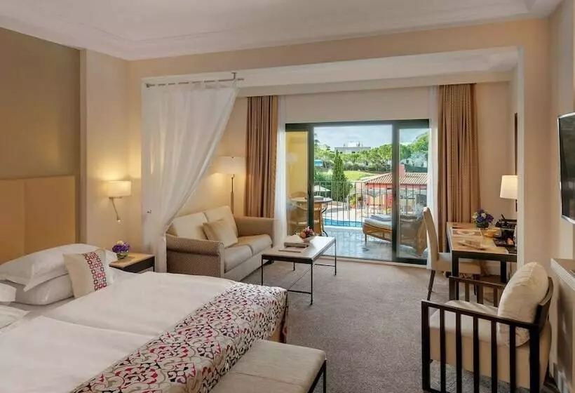 اتاق سوپریور با چشم‌انداز استخر, Steigenberger Hotel And Resort Camp De Mar
