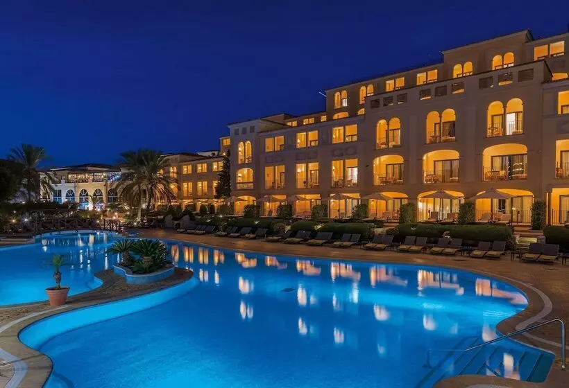 اتاق لوکس با چشم‌انداز استخر, Steigenberger Hotel And Resort Camp De Mar