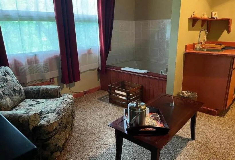 キングサイズベッドのデラックススイート, Vinehurst Inn & Suites