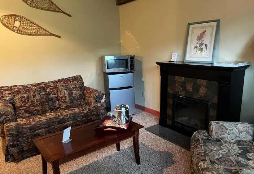 キングサイズベッドのデラックススイート, Vinehurst Inn & Suites