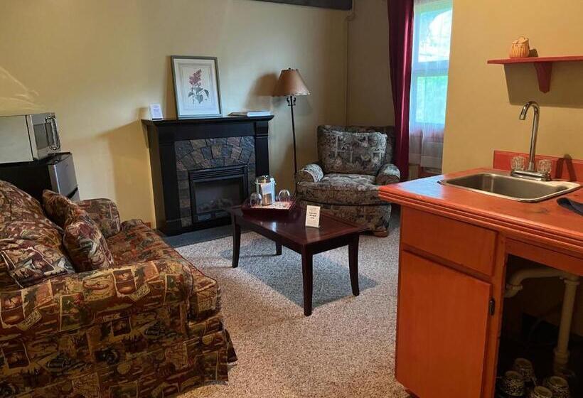 חדר דלוקס עם מיטת קינג, Vinehurst Inn & Suites