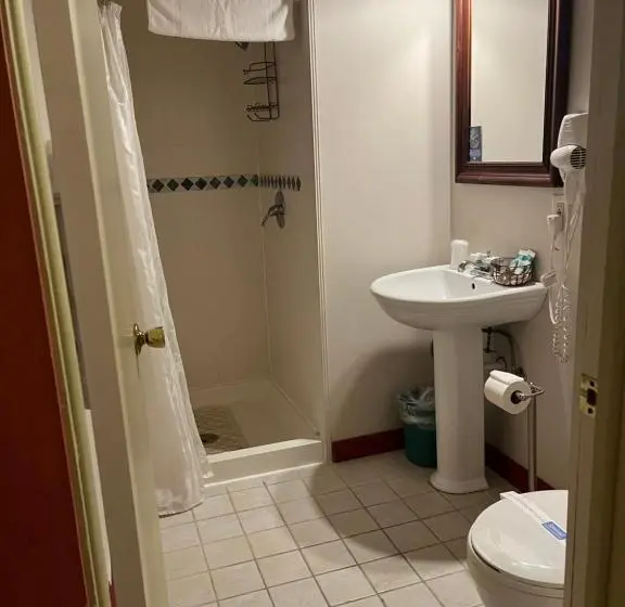 デラックススイート, Vinehurst Inn & Suites