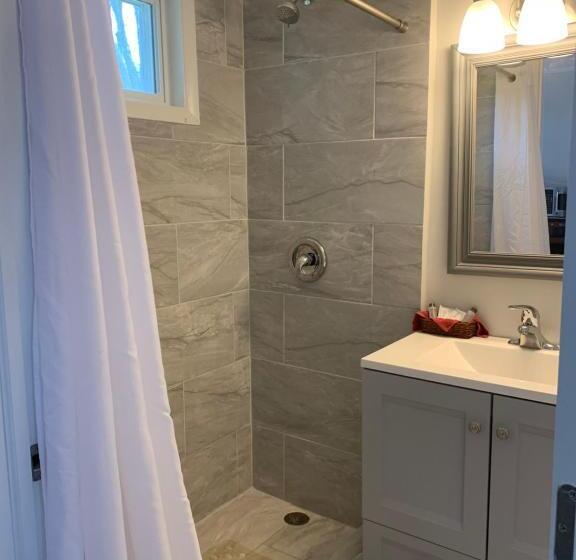 חדר סטנדרט עם מיטת קינג, Vinehurst Inn & Suites