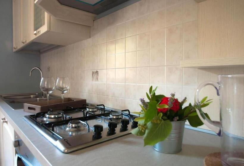 آپارتمان 2 خوابه, Casale La Fata Tipico Toscano Immerso Nelle Colline Tra Lucca E Versilia, 6 Appartamenti Indipenden