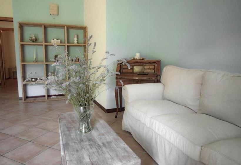 آپارتمان 2 خوابه, Casale La Fata Tipico Toscano Immerso Nelle Colline Tra Lucca E Versilia, 6 Appartamenti Indipenden