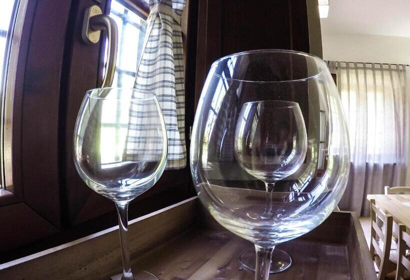 آپارتمان 1 خوابه همکف, Casale La Fata Tipico Toscano Immerso Nelle Colline Tra Lucca E Versilia, 6 Appartamenti Indipenden