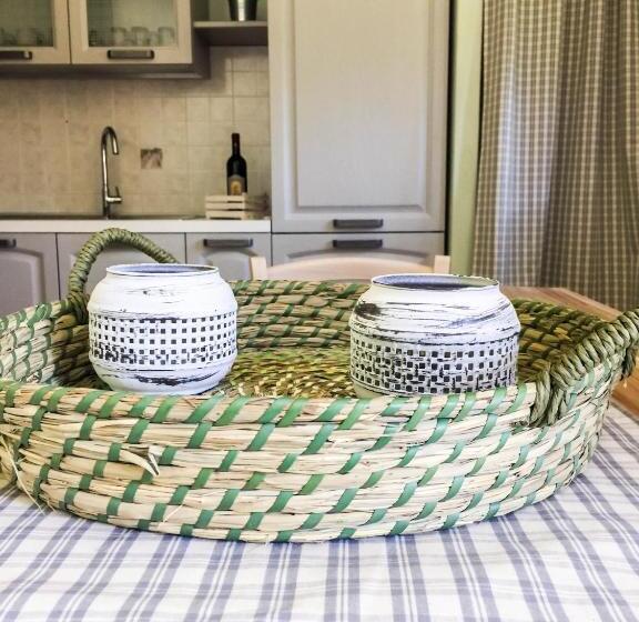 آپارتمان 1 خوابه همکف, Casale La Fata Tipico Toscano Immerso Nelle Colline Tra Lucca E Versilia, 6 Appartamenti Indipenden