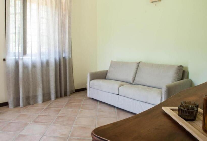 آپارتمان 1 خوابه همکف, Casale La Fata Tipico Toscano Immerso Nelle Colline Tra Lucca E Versilia, 6 Appartamenti Indipenden