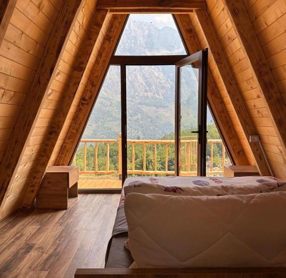 اتاق لوکس, Hostel Kukaj