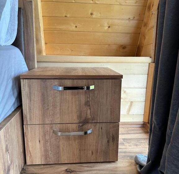 اتاق لوکس, Hostel Kukaj