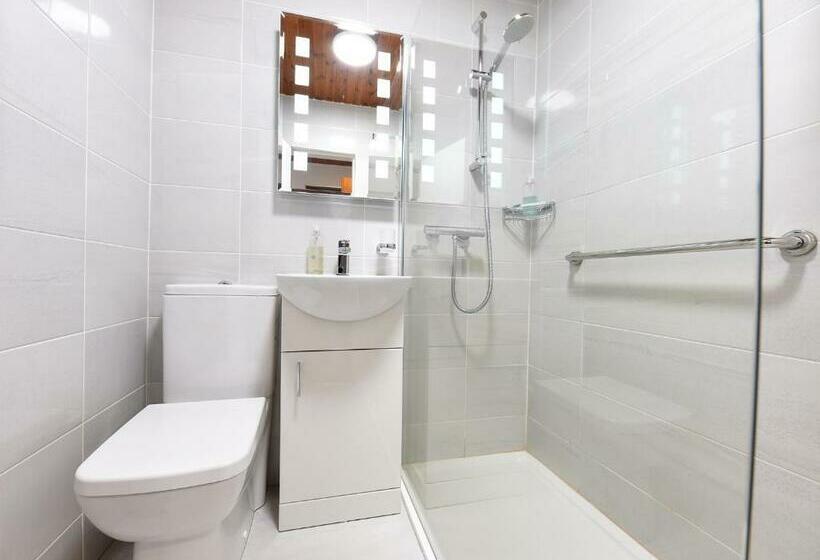 חדר סטנדרט יחיד, Whispering Pines