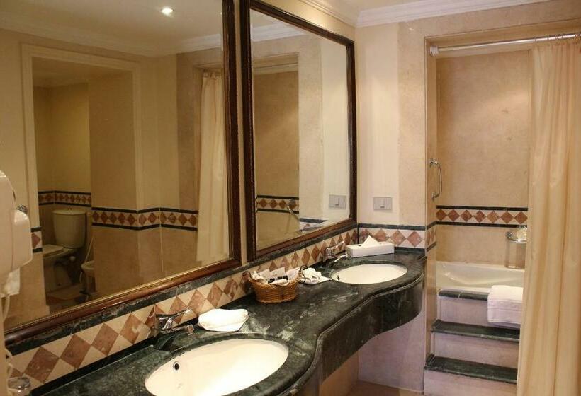 سوئیت با تخت بزرگ, Helnan Auberge Fayoum