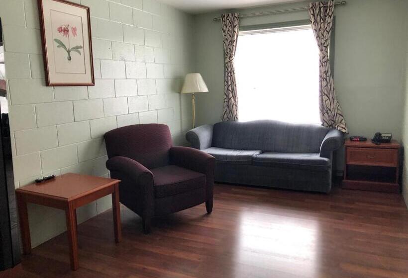 جناح إدارى, Chimo Motel