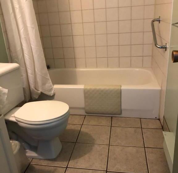 جناح, Chimo Motel