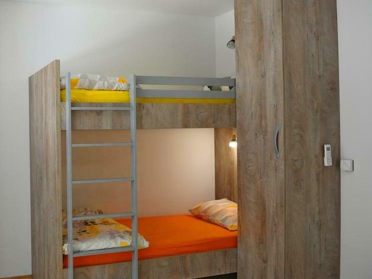 اتاق استاندارد چهارنفره با سرویس بهداشتی مشترک, Hostel Ormož