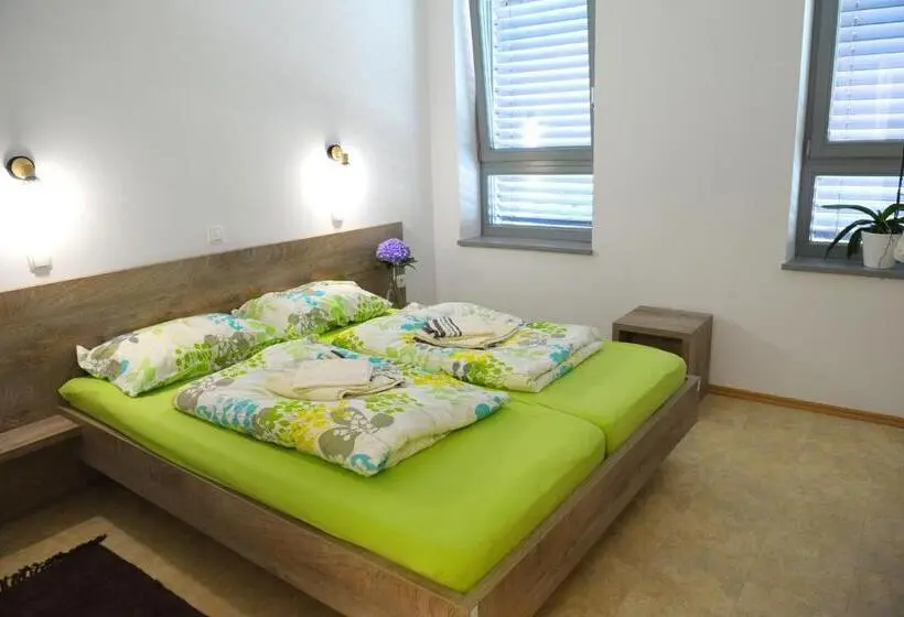 اتاق استاندارد, Hostel Ormož