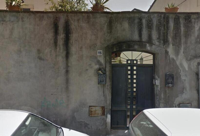 غرفة قياسية, Rooms Teatro Greco