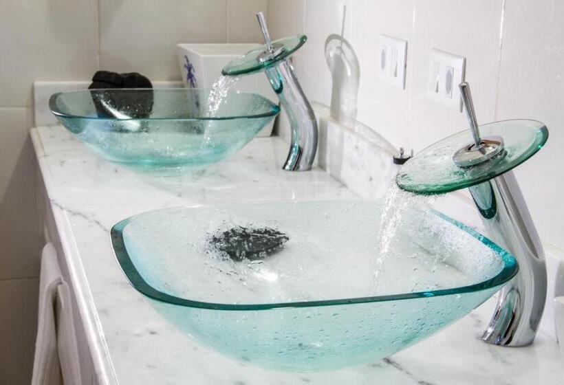 스위트 킹사이즈 침대, Pousada De Charme Vila Natal Design & Art Signature