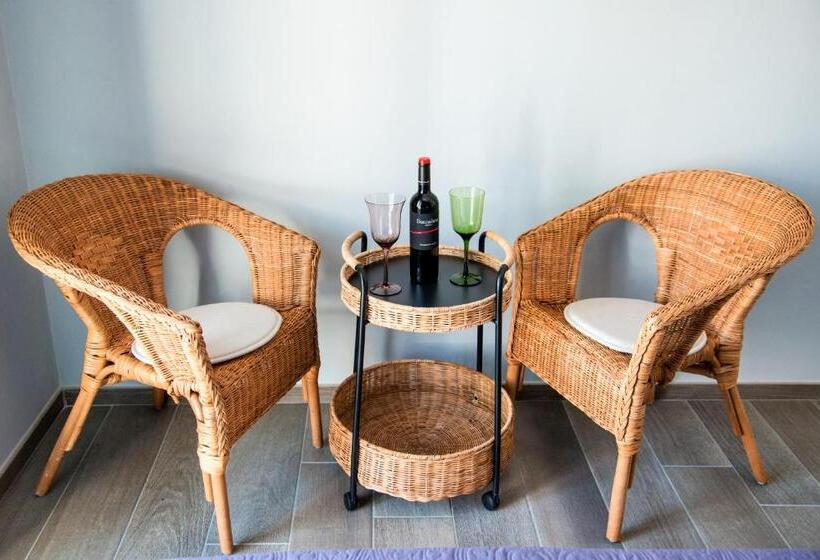 스탠다드 룸 킹사이즈 침대, Beb Slowlife2