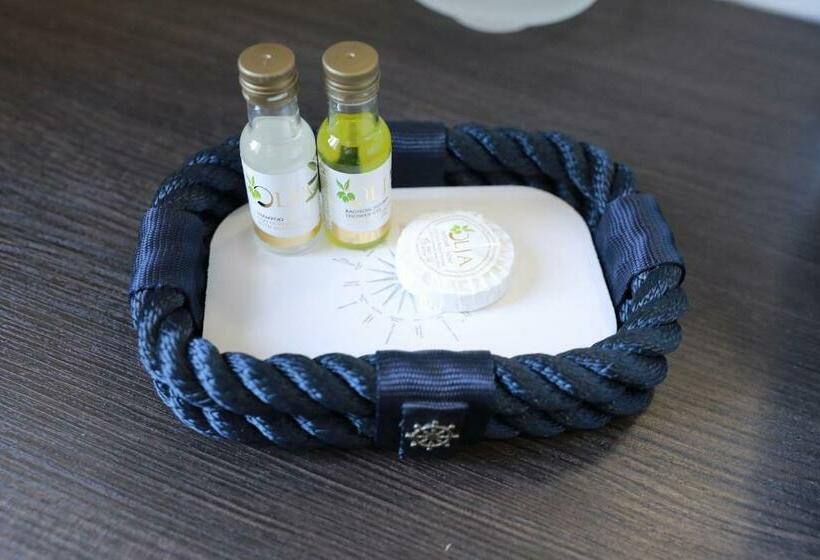 غرفة قياسية, Gli Archi Sul Mare