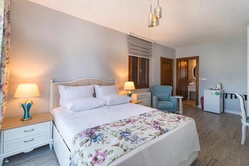 חדר סטנדרט נוף לים עם מרפסת, Harmanyeri Tatilevi