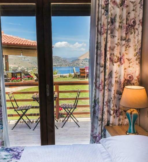 חדר סטנדרט נוף לים עם מרפסת, Harmanyeri Tatilevi