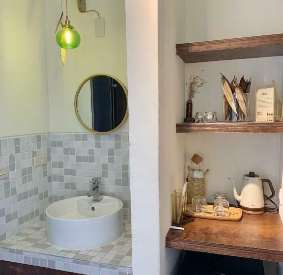 اتاق استاندارد با بالکن, W24墾丁民宿墾丁大街一館bnb