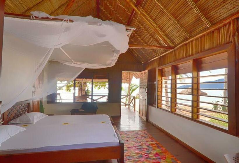 اتاق استاندارد با چشم‌انداز دریا, Antoremba Lodge