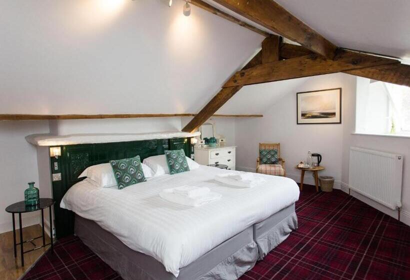 جناح عائلي, Lancrigg