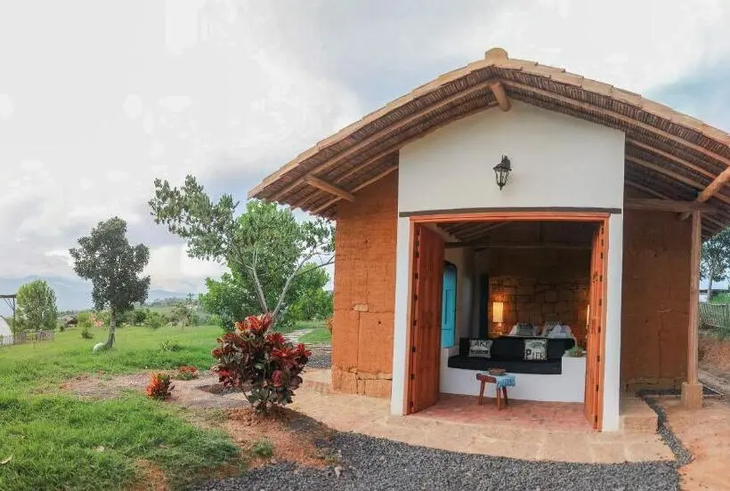 اتاق لوکس, Serrania Del Viento