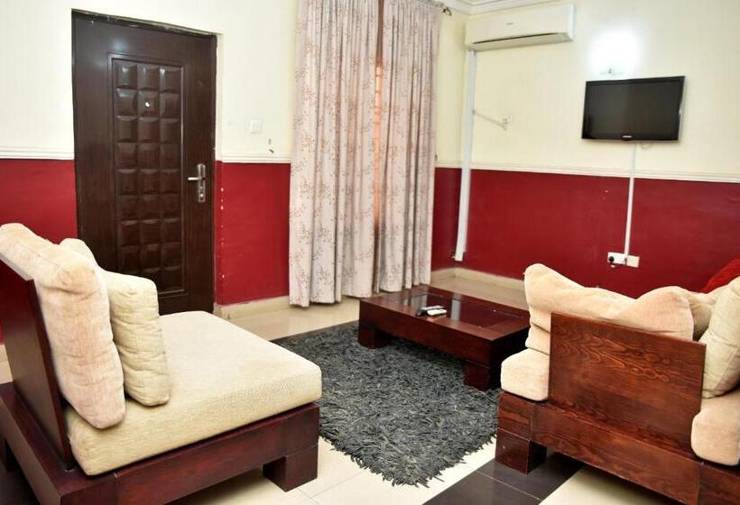 استودیوی استاندارد, Koraf Hotels
