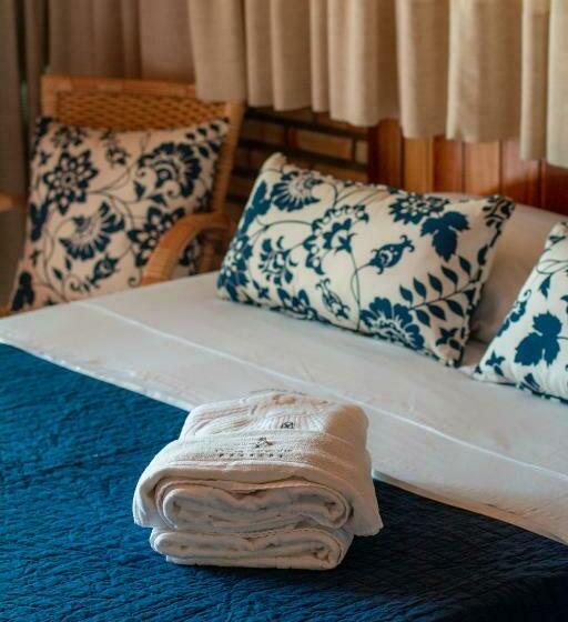 غرفة قياسية مطلّة علي البحر مزوَّدة بشُرفة, Pousada Dona Santinha