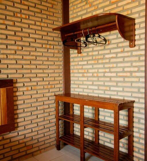 غرفة قياسية مطلّة علي البحر مزوَّدة بشُرفة, Pousada Dona Santinha