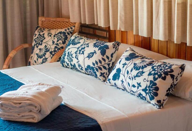 غرفة سوبيريور ثلاثية مطلّة علي البحر, Pousada Dona Santinha