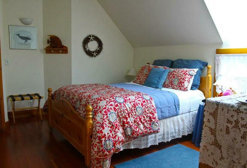 غرفة قياسية, Lost Whale Inn