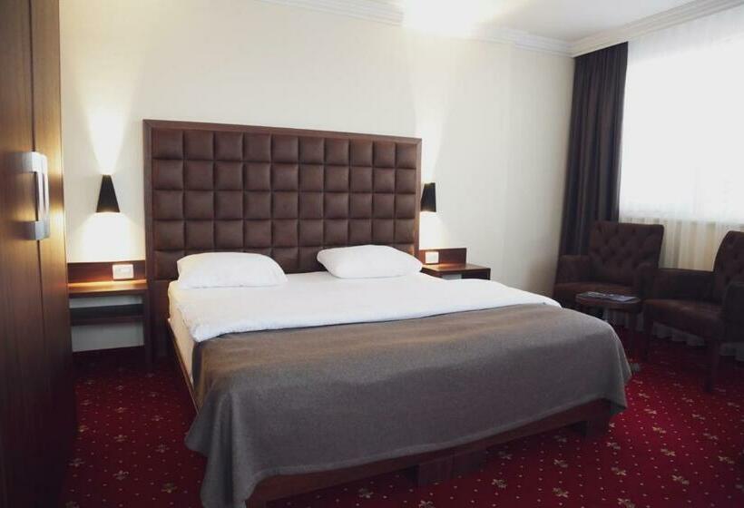 اتاق استاندارد, City