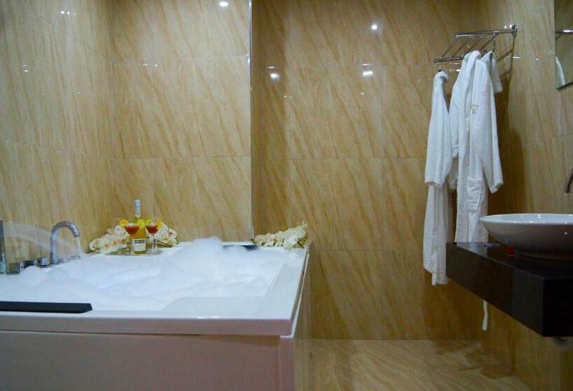 اتاق لوکس, City