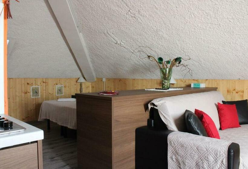 标准工作室, Tenuta I Lecci