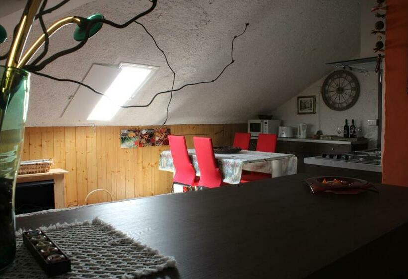 Студия Стандарт, Tenuta I Lecci