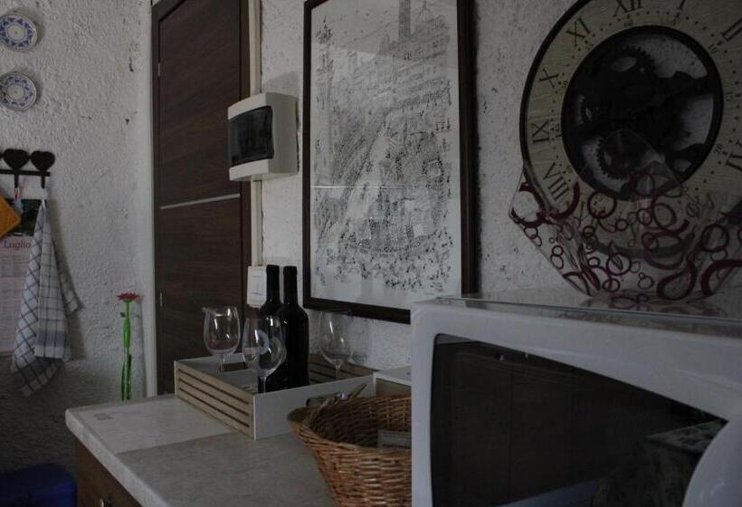 家庭工作室, Tenuta I Lecci