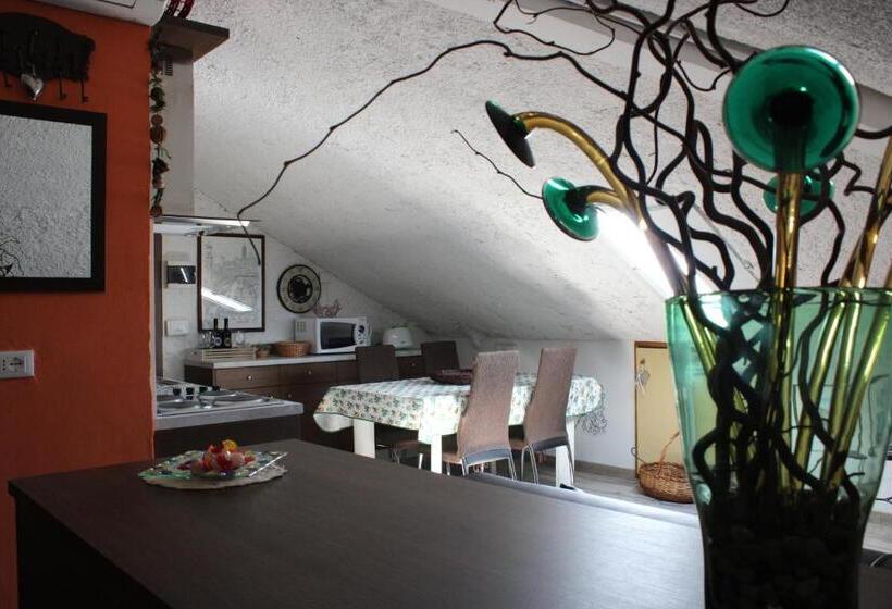 家庭工作室, Tenuta I Lecci