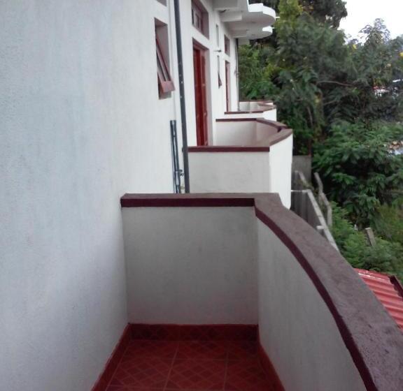 חדר סטנדרט לשלושה עם מרפסת, Club Villa