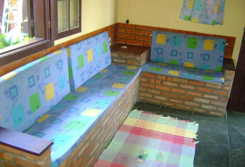 דירת חדר בקומת קרקע, Estalagem Tatuí