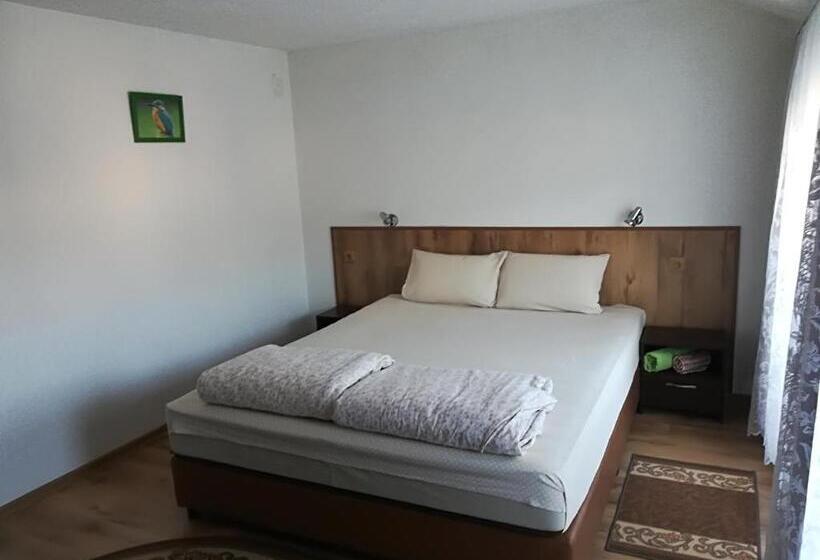 غرفة قياسية, Family Hotel May