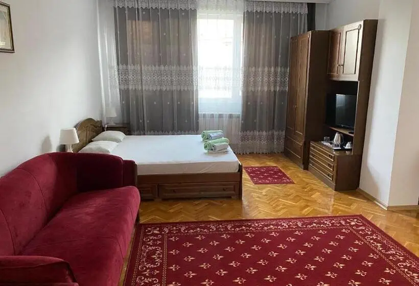 バルコニー付スイート, Family Hotel May