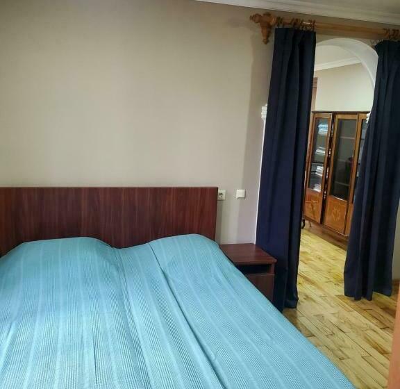 اتاق خانوادگی, Guest House Agmashenebeli 229