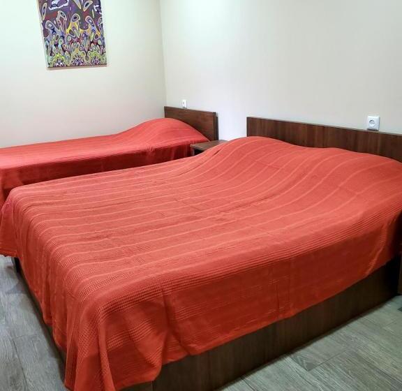 سوییت خانوادگی, Guest House Agmashenebeli 229