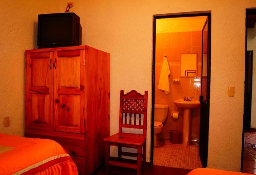 スタンダード4人部屋, Hospedaje La Hoja